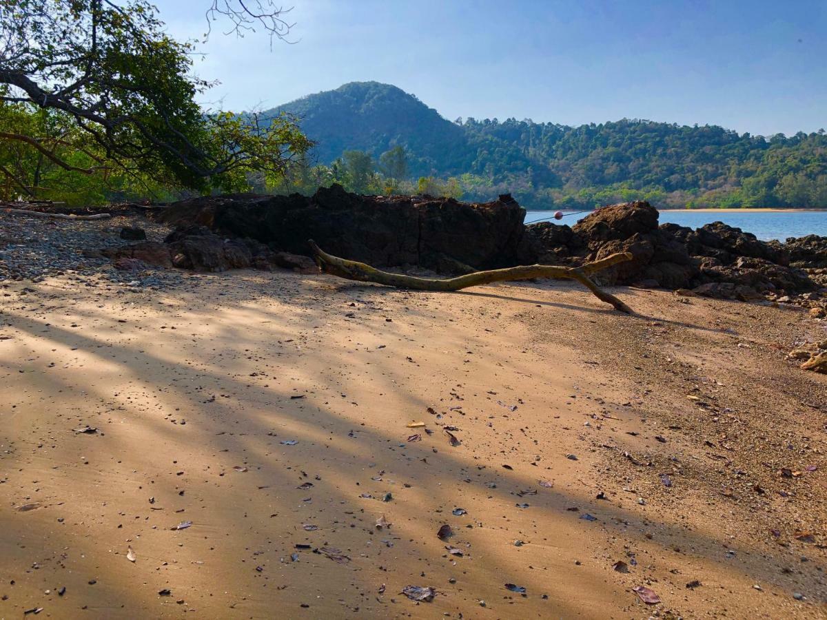 Reggae Island Private Island Ξενοδοχείο Koh Phayam Εξωτερικό φωτογραφία
